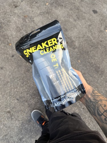 Sneaker cleaning kit - cleaning,